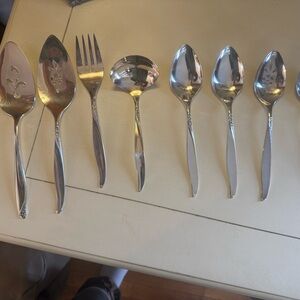 Oneida Community Silver plate (8 pc serving set)